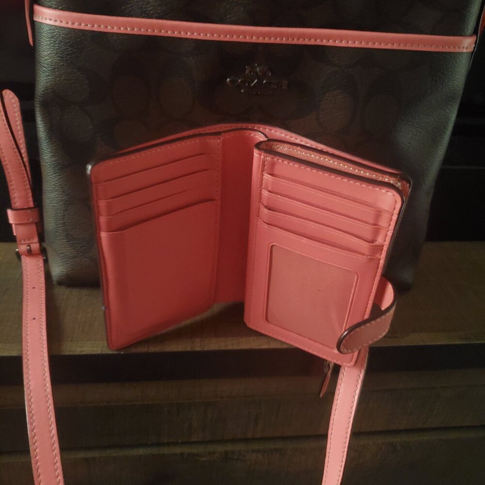 Coach Vrossvag and Wallet
